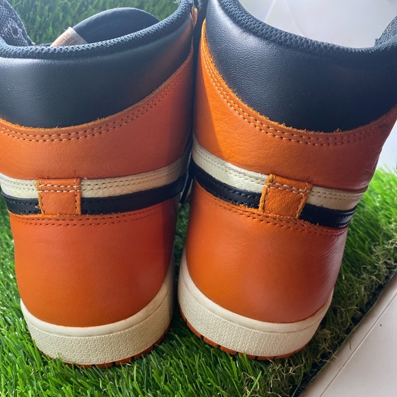Shattered Backboards Jordan 1 - Picture 6 of 8